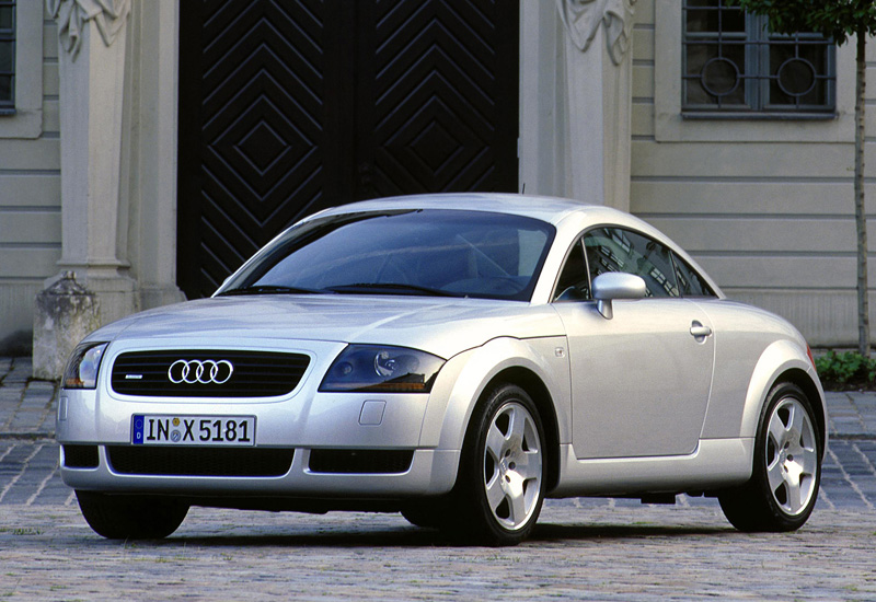 Audi TT 1.8T quattro Coupe (8N) = 243 км/ч. 225 л.с. 6.4 сек.