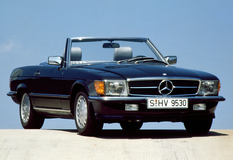Mercedes-Benz 500 SL (R107) = 222 км/ч. 240 л.с. 7.1 сек.