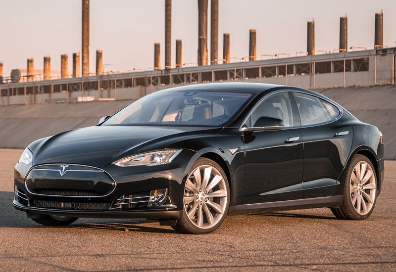 Tesla Model S P85D = 250 км/ч. 701 л.с. 3.3 сек.