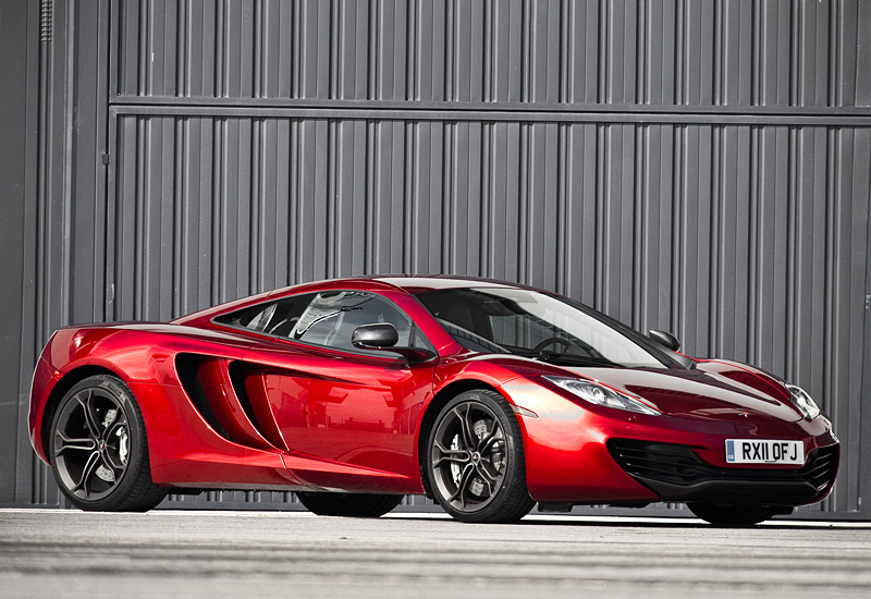 McLaren 12C Coupe = 333 км/ч. 625 л.с. 3.3 сек.