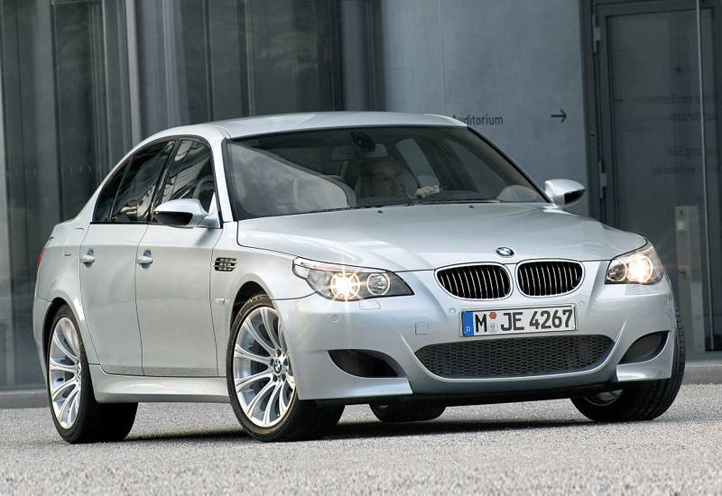 BMW M5 (E60) = 250+ км/ч. 507 л.с. 4.7 сек.