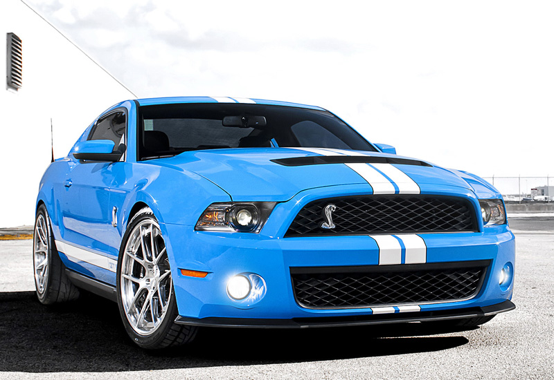 Ford Mustang Shelby GT500 = 290 км/ч. 548 л.с. 4.2 сек.