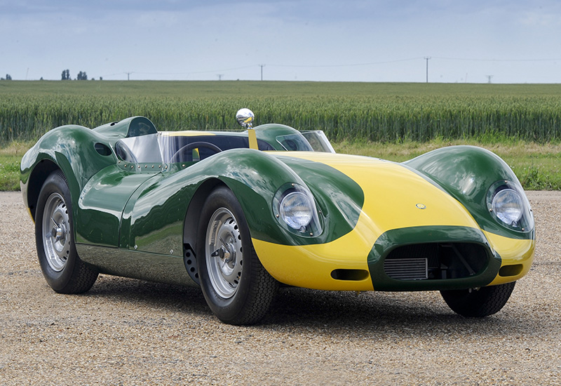 Lister Knobbly Stirling Moss Edition = 296 км/ч. 342 л.с. 4.2 сек.