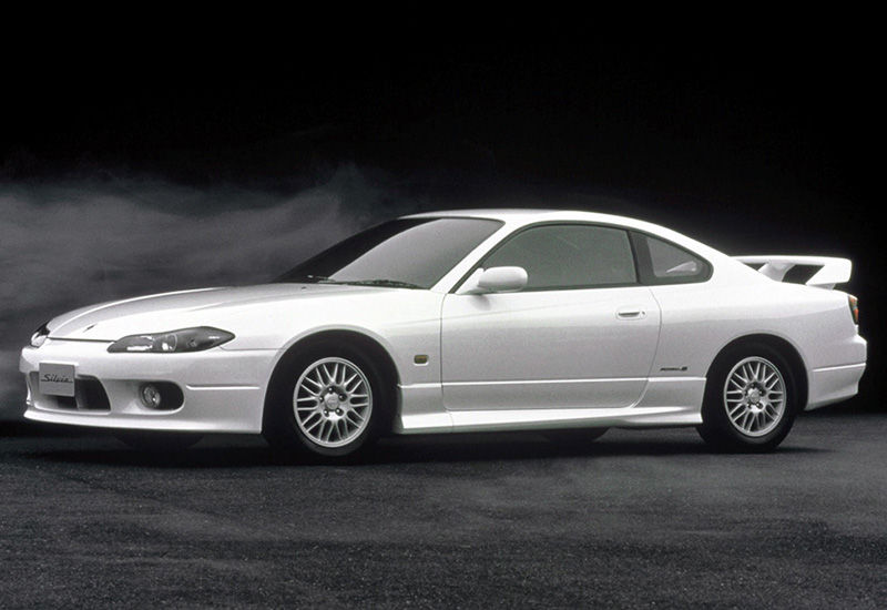 Nissan Silvia Spec-R Aero = 244 км/ч. 250 л.с. 5.5 сек.