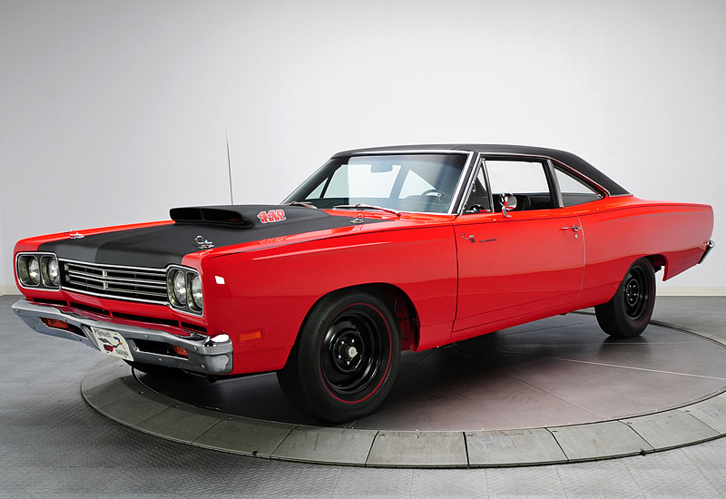 Plymouth Road Runner 440+6 Coupe