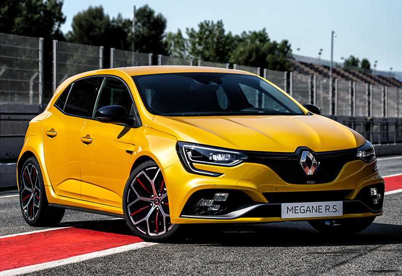 Renault Megane RS Trophy = 270 км/ч. 300 л.с. 5.7 сек.