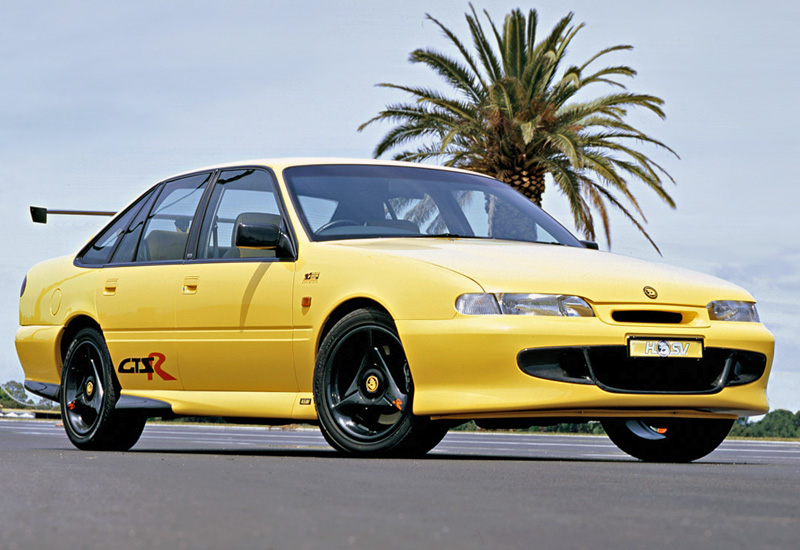 Holden Commodore HSV GTS-R (VS) = 257 км/ч. 313 л.с. 5.8 сек.