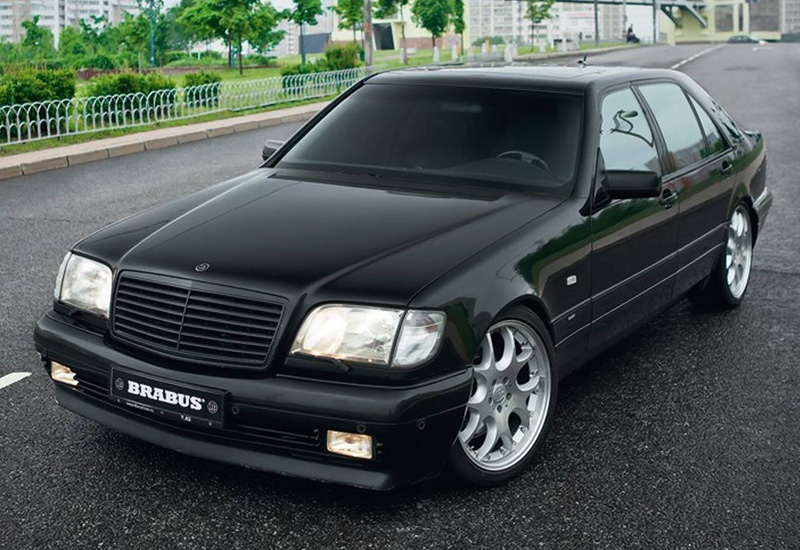 Brabus 7.3S (Mercedes-Benz S600L) = 305 км/ч. 582 л.с. 4.9 сек.