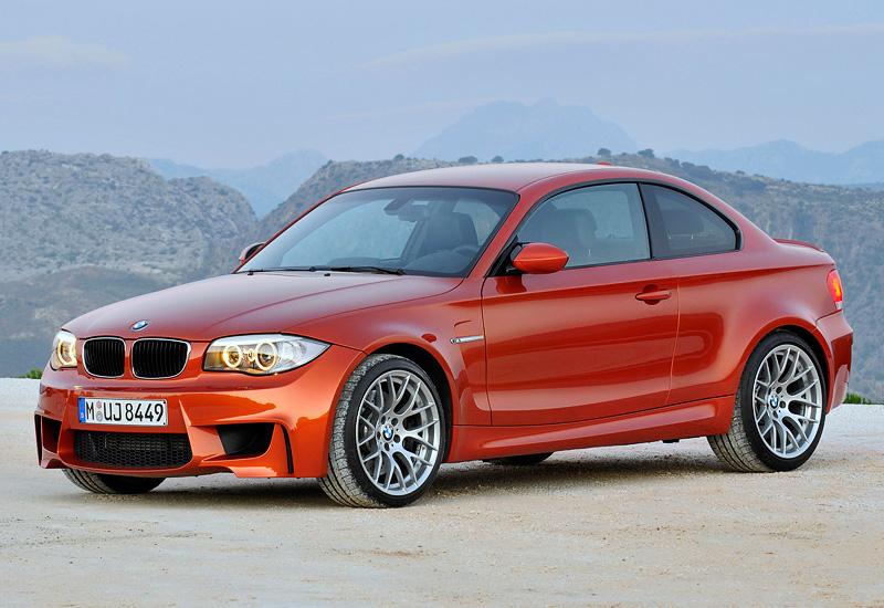 BMW 1 Series M Coupe = 250+ км/ч. 340 л.с. 4.9 сек.