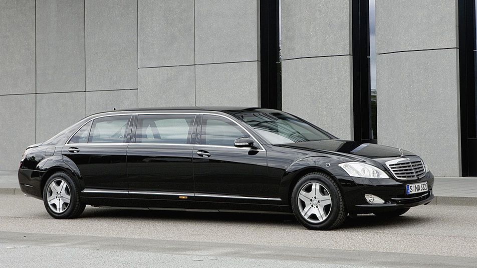 Mercedes-Benz Pullman V221 S-class