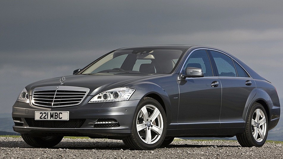 Mercedes-Benz S-class W221