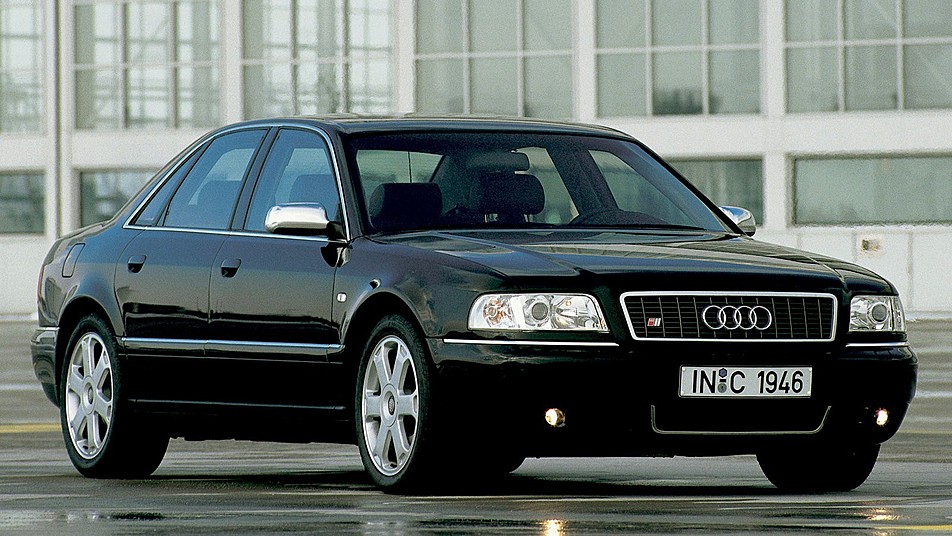 Audi S8 D2