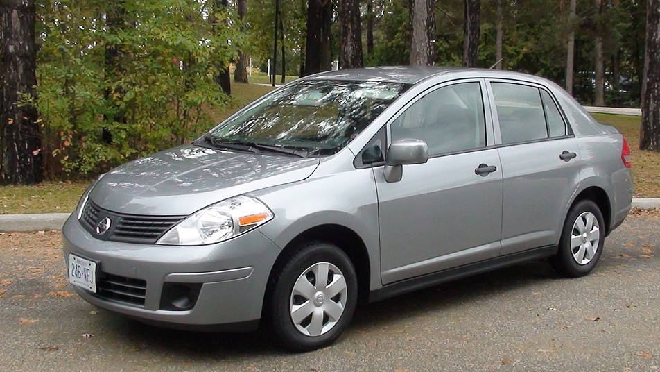 Nissan Tiida I Sedan