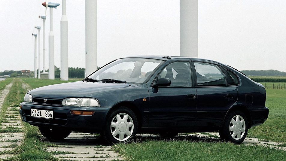 Toyota Corolla VII 5D