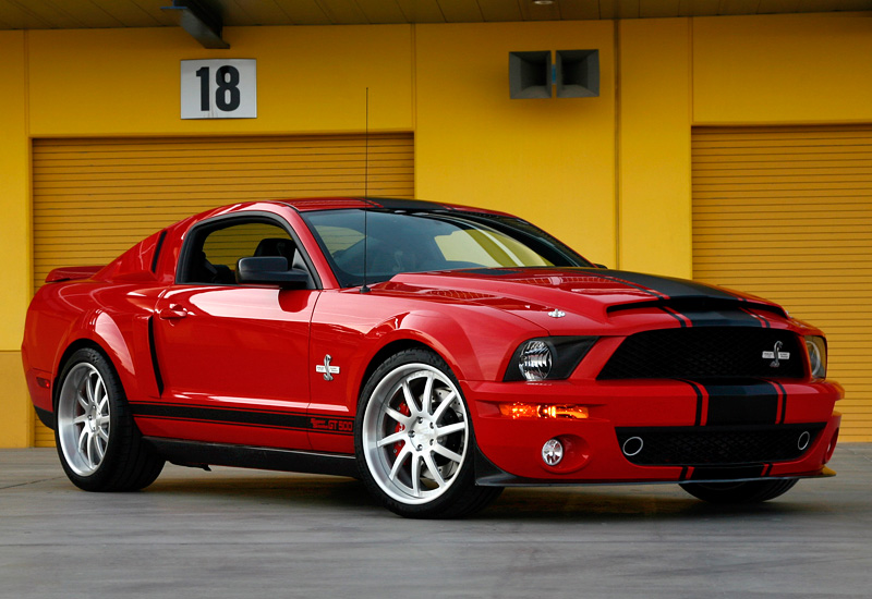 Ford Mustang Shelby GT500 Super Snake = 320 км/ч. 725 л.с. 4 сек.