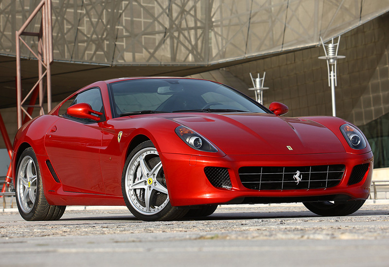 Ferrari 599 GTB Fiorano = 330 км/ч. 620 л.с. 3.6. сек.