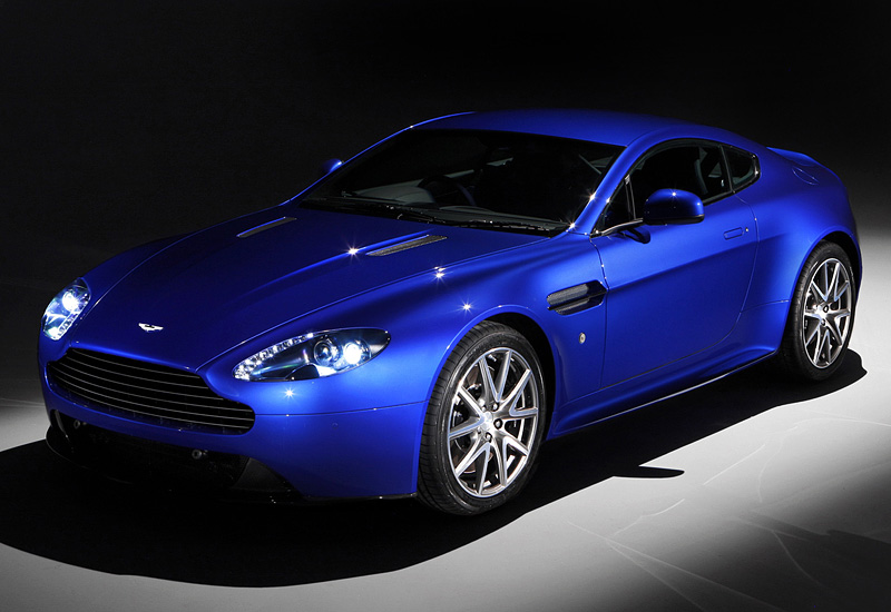 Aston Martin V8 Vantage S = 305 км/ч. 436 л.с. 4.5 сек.