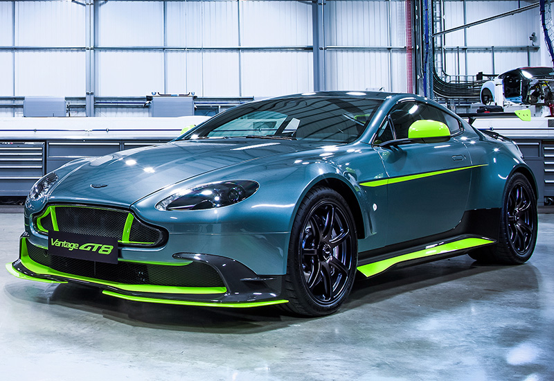 Aston Martin Vantage GT8 = 308 км/ч. 446 л.с. 4.4 сек.