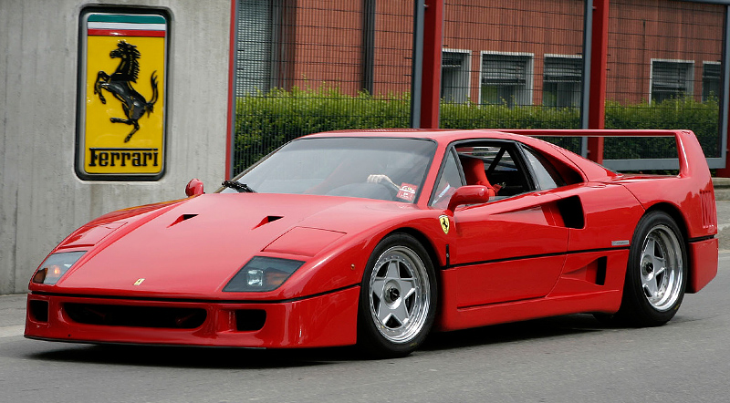 Ferrari F40 = 324 км/ч. 478 л.с. 4.1 сек.