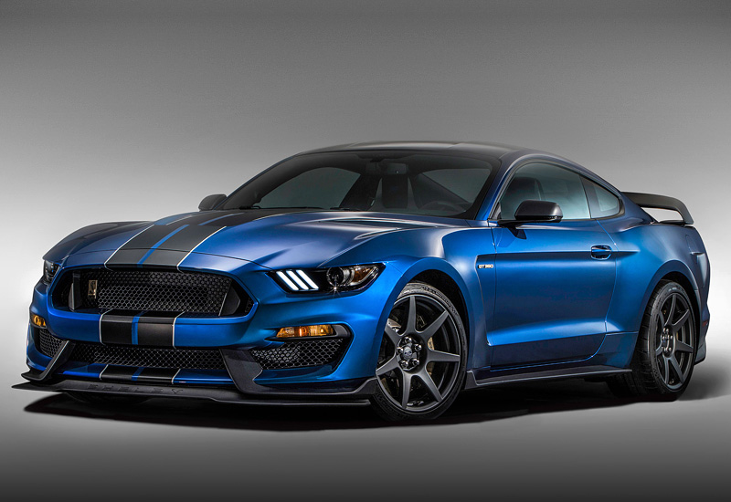 Ford Mustang Shelby GT350R = 285 км/ч. 533 л.с. 3.9 сек.