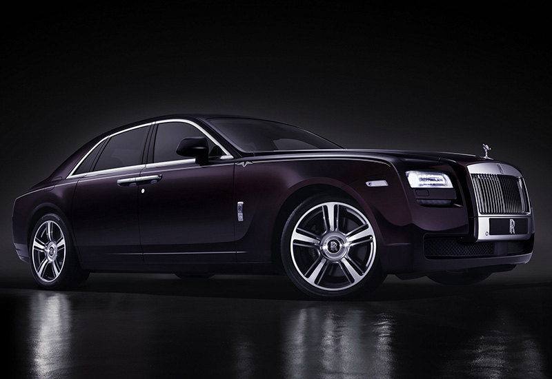 Rolls-Royce Ghost V-Specification = 250+ км/ч. 600 л.с. 4.8 сек.