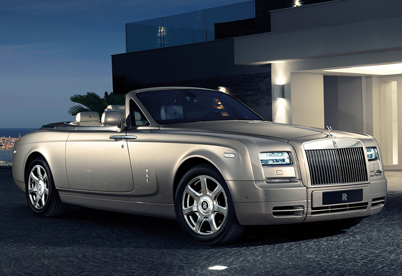 Rolls-Royce Phantom Drophead Coupe Series II = 240 км/ч. 460 л.с. 5.8 сек.