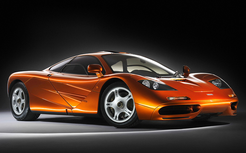 McLaren F1 = 386 км/ч. 627 л.с. 3.2 сек.
