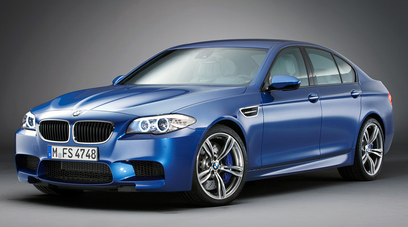 BMW M5 (F10) = 305 км/ч. 560 л.с. 4.4 сек.